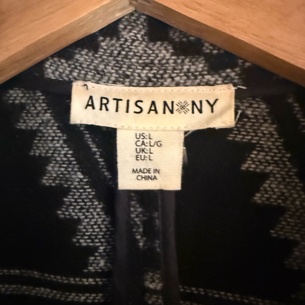 Native American Style Long Vest Black/Gray Artisan NY Size L 12-14 Heavy Coat - Picture 3 of 7